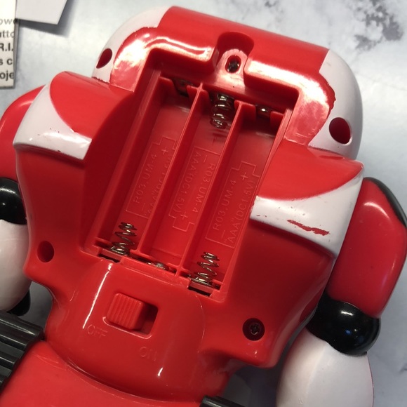 SPYBOTS T.R.I.P. Cybernetic Security Room Robot - Picture 8 of 10